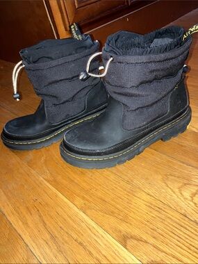 Dr. Martens Junior Cullen Fleece Lined Winter Boots Size 5
